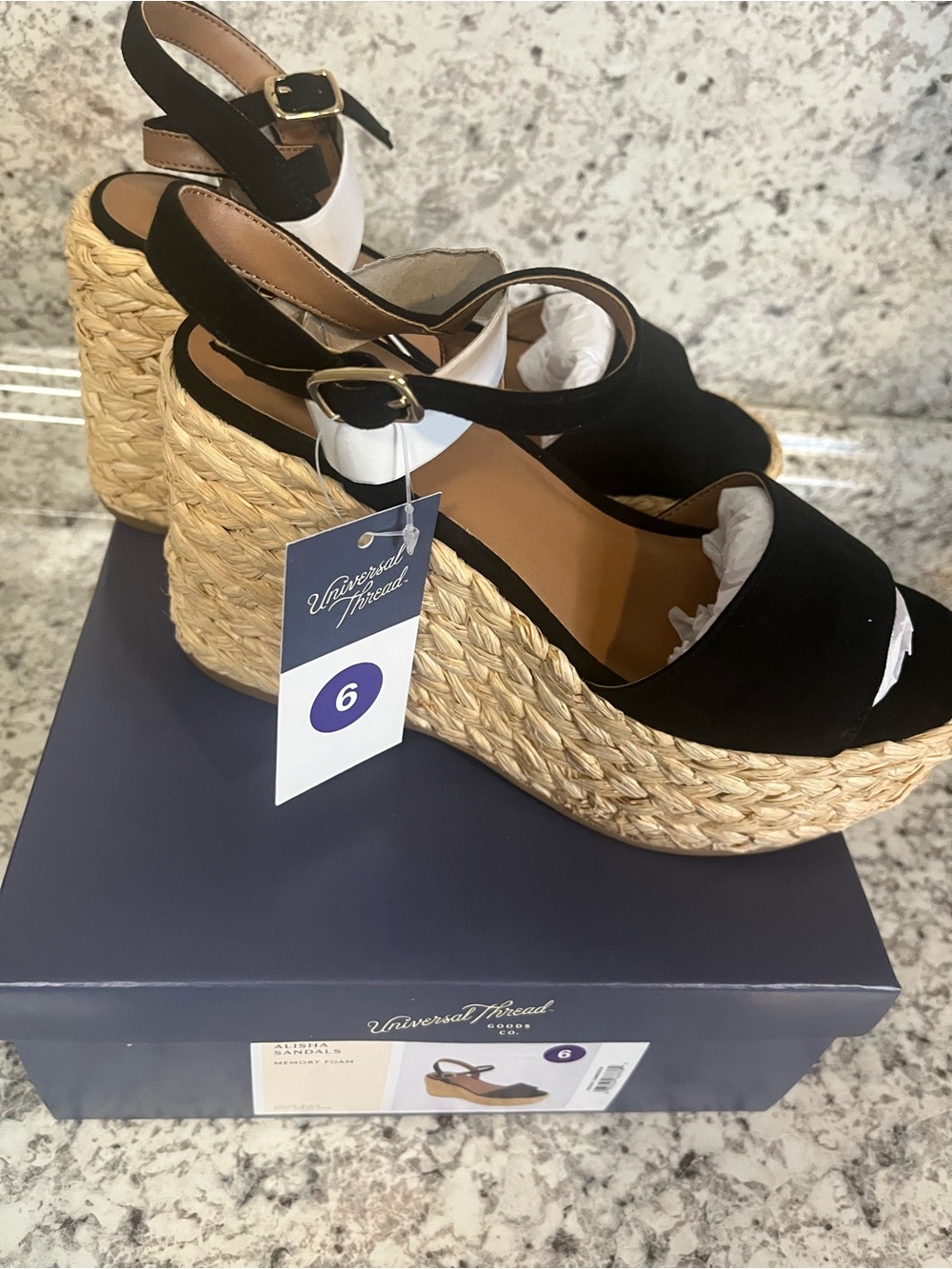 Universal Thread alisha Platform Wedges